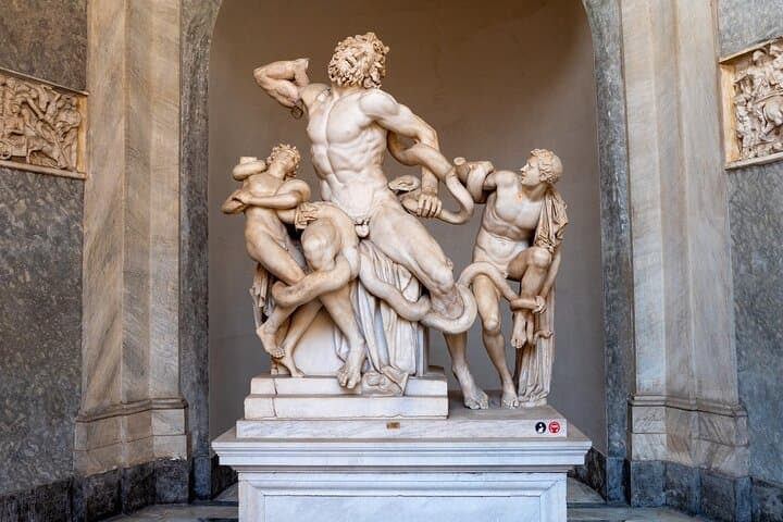 Sistine Chapel, Vatican Museums & St Peter's Small Group Tour — photo 1 of 17