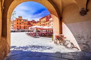 Private Pisa & Lucca Day Experience from Florence
