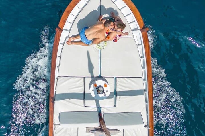 Capri Boat tour in 3 hours — photo 1 of 13