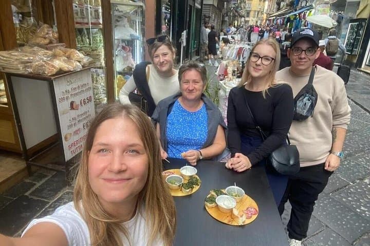 Gastro Tour The Gastronomy Gems of Naples Old Town — photo 1 of 14
