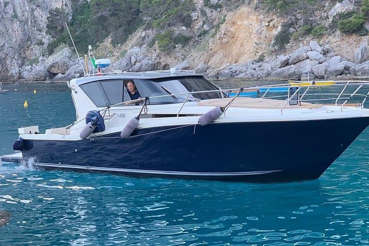 Capri Boat Tour — photo 1 of 14