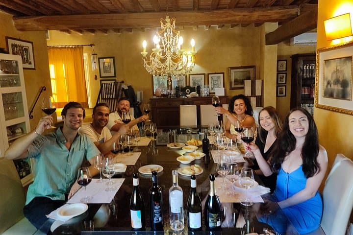 Private wine tasting in your Villa in Versilia with sommelier — photo 1 of 10