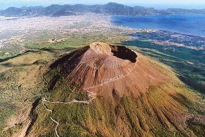 From Sorrento: Mount Vesuvius Tour with Entry Ticket & Lunch — photo 1 of 26