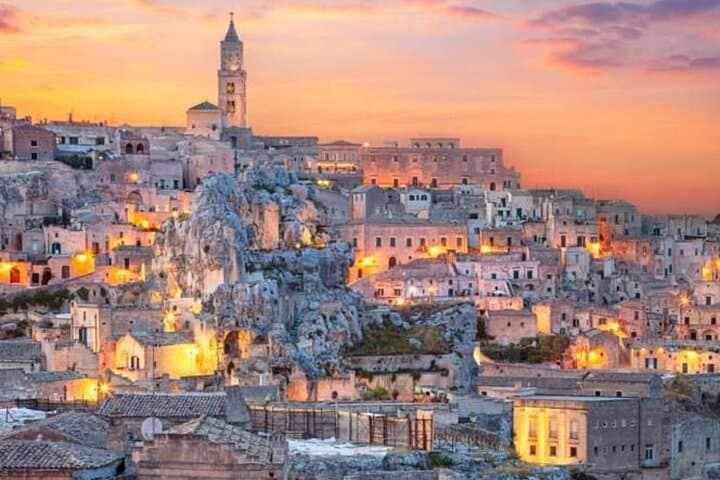 Evening tour among the Apulian beauties Matera and Altamura — photo 1 of 18