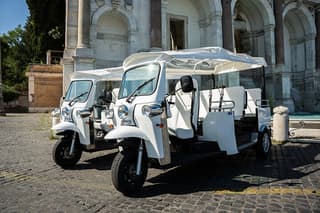 Rome 2h Highlights by Electric Tuk-Tuk with Pickup & Prosecco