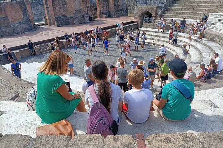 Skip the Line Pompeii Guided Tour For Kids and Families by Maria — photo 1 of 6
