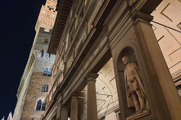 Best of Florence City Guided Walking Tour at Night by Maria — photo 1 of 6