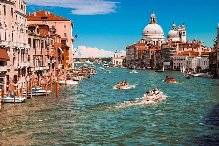 Morning Venice Walking Tour with Gondola Ride — photo 1 of 35