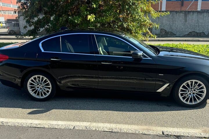 Luxury Private Transfer Bergamo Airport from/to Milan Center — photo 1 of 29
