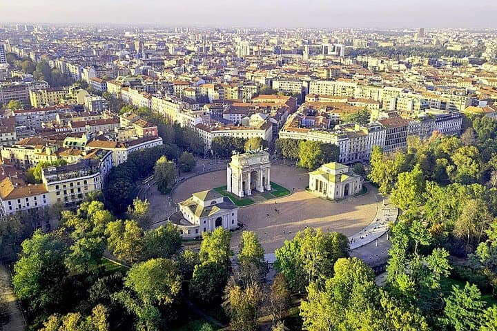 Milan Panoramic Views: Branca tower & Sforza Castle Walking Tour — photo 1 of 7