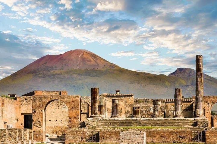 Pompeii & Sorrento Full-Day Tour from Naples+Skip-the-Line+Lunch — photo 1 of 8