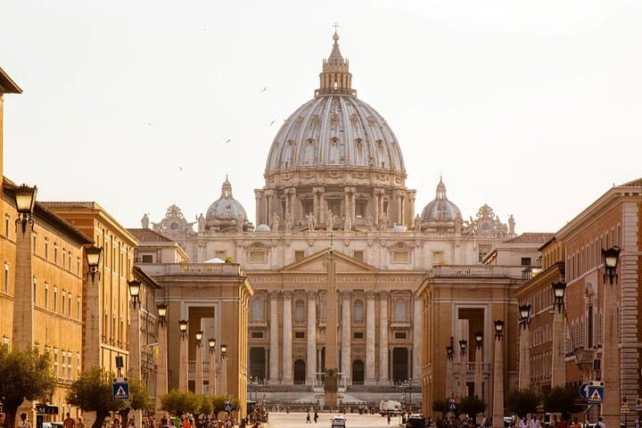 St. Peter's Basilica Private Tour with Privileged Access — photo 1 of 7