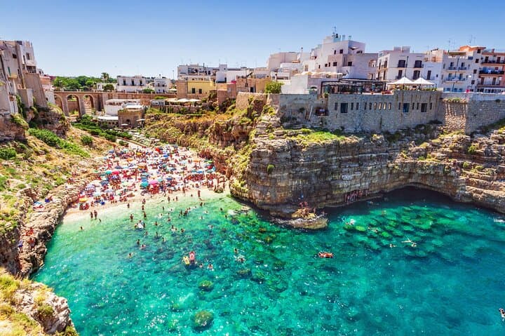 Valle d'Itria Tour: Polignano, Ostuni e Locorotondo, da Bari — photo 1 of 15