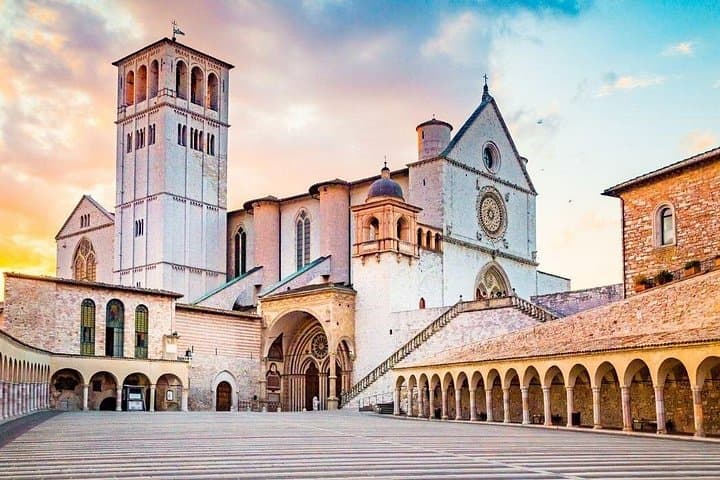 Assisi Cascia private tour, Basilica of St. Francis and St. Rita — photo 1 of 8
