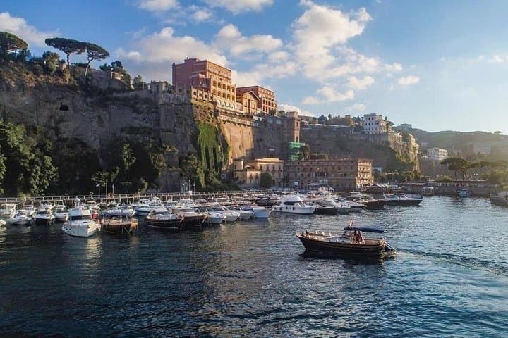 Private Sorrento Coast 2-Hour Boat Tour with limoncello — photo 1 of 10