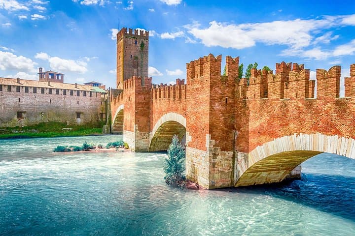 Milan to Verona Private Transfer with English-Speaking Driver — photo 1 of 13