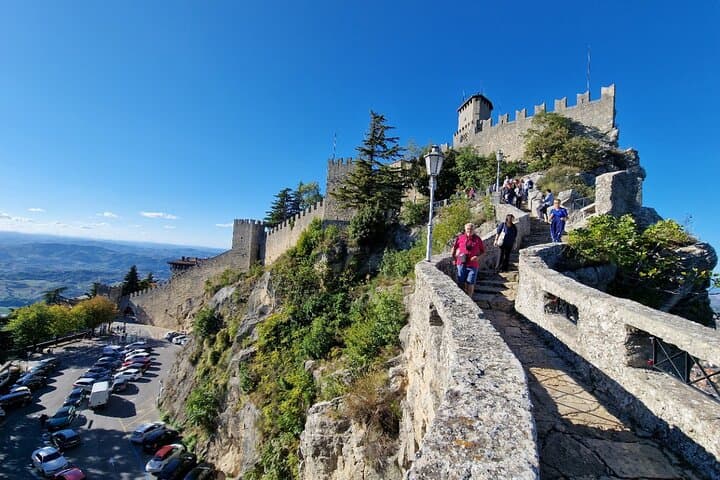 8 Days Tuscany and Umbria Luxury Tour with Private Driver & Guide — photo 1 of 32