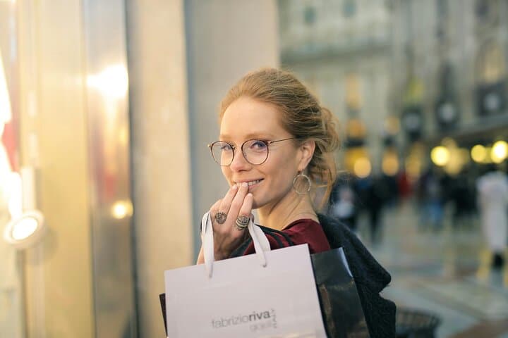Stylish Professional Photoshoot at Galleria Vittorio Emanuele II — photo 1 of 7