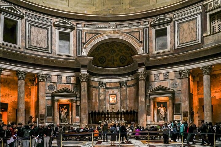 Pantheon Guided Tour with Reserved Entry Tickets — photo 1 of 9