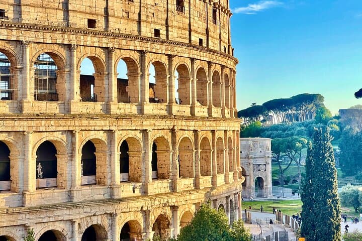 Rome Exclusive Colosseum Guided Tour with Food & Wine Tasting — photo 1 of 25