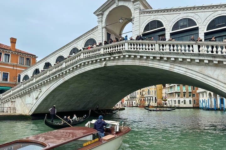 Venice Private Grand Canal Highlights and Rialto Bridge Boat Tour — photo 1 of 8