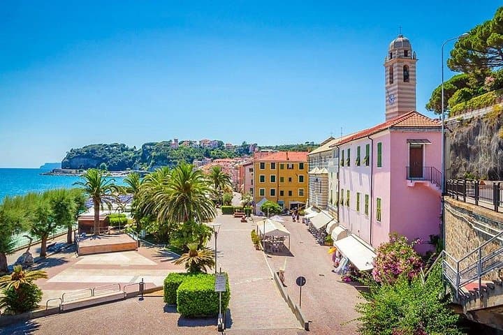 Private Savona, Art Gallery & Ceramic Museum Tour from Port — photo 1 of 13
