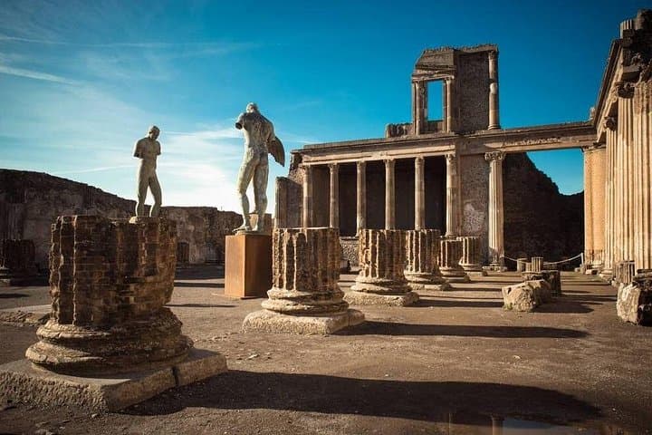 Pompeii and Naples with Street Food from Sorrento and Naples — photo 1 of 6