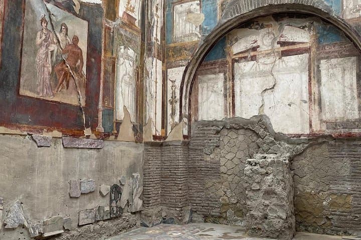 Herculaneum Private Tour with Expert Guide — photo 1 of 6