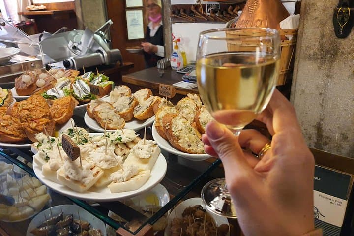 Venice Traditional Eateries Food Crawl and Guided Tour — photo 1 of 17