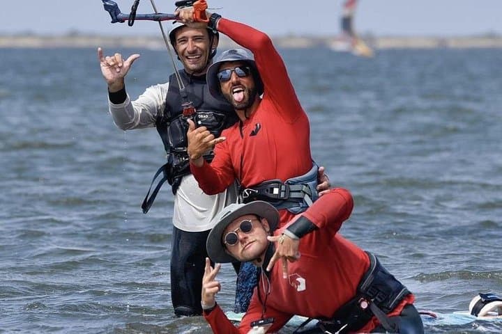 Beginner Kitesurfing course 6 hrs of individual lessons for 3days — photo 1 of 6