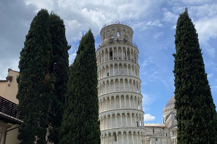 Lucca Tour and Pisa Tower + WineTasting by van from La SpeziaPort — photo 1 of 16