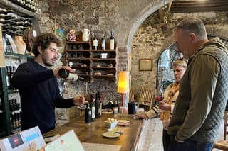 Tuscan Wine Tour in Lucca by van