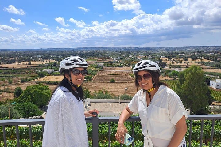 E-Bike tour between Martina Franca Locorotondo and Cisternino — photo 1 of 23