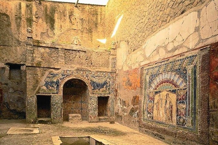 Pompeii & Herculaneum in Private Formula — photo 1 of 19
