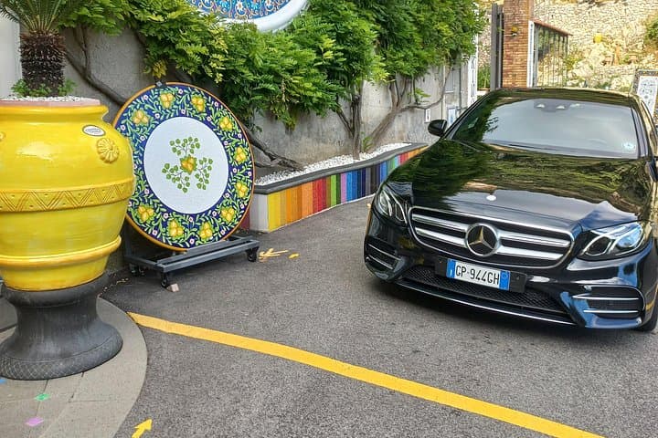 Transfer private from Positano to Naples or viceversa — photo 1 of 16