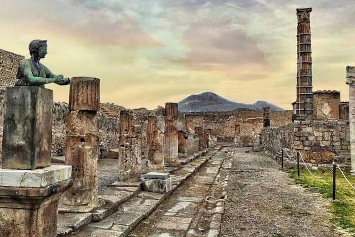Pompeii & Amalfi Coast Escape: Private Full-Day Tour from Naples — photo 1 of 6