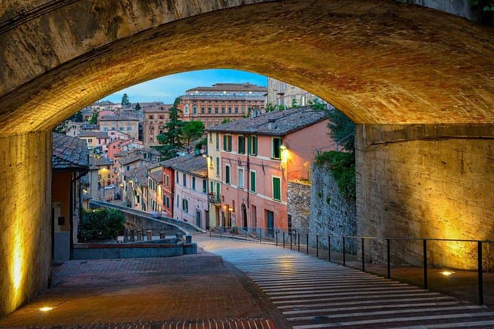From Naples to Perugia/Orvieto Area & Vice Versa — photo 1 of 9