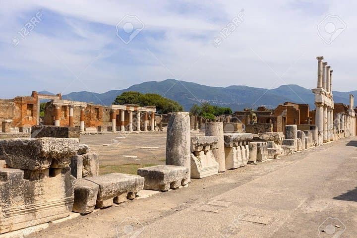 Pompeii Private Tour with Tickets and Wine Tasting Lunch — photo 1 of 14
