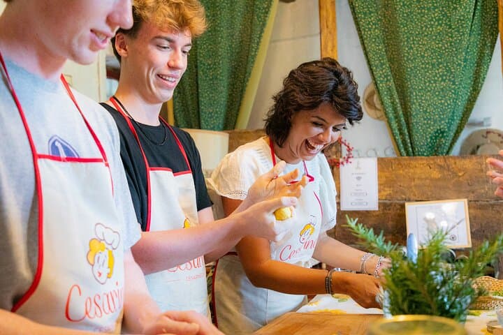 Focaccia Masterclass in Chianti: Cook, Taste & Savor Tuscany — photo 1 of 12