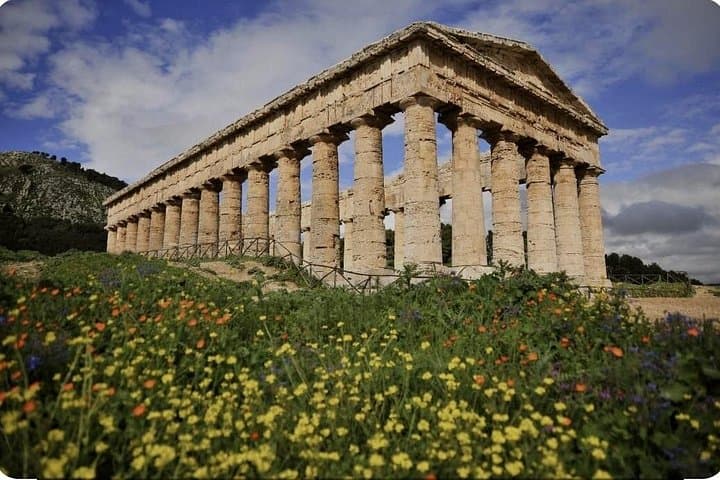 Full Day Tour to Segesta, Erice, Trapani, Saline TP and Napola — photo 1 of 6