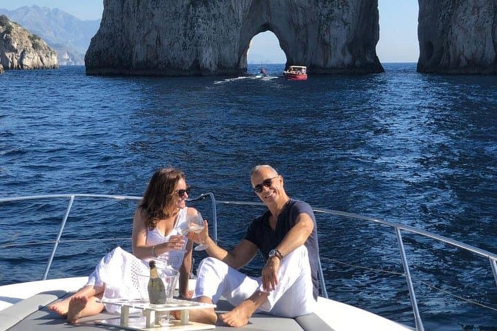 Half day to discover the fascinating island of Capri — photo 1 of 16