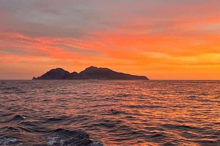 Sunset Luxury: Capri on fire — photo 1 of 9