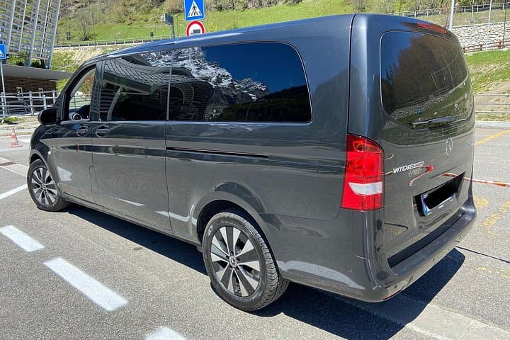 Transfer from Malpensa Airport MXP to Milan V CLASS Mercedes — photo 1 of 7