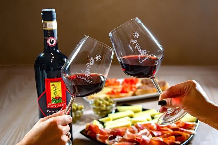 Large cutting board, 6 wine tasting and Guided tour — photo 1 of 2