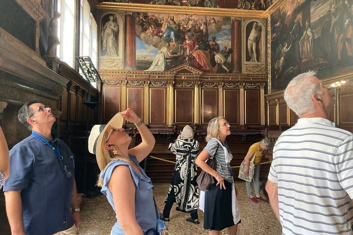 Semi-Private Doge’s Palace Evening Tour - Group of Max 6 People — photo 1 of 13