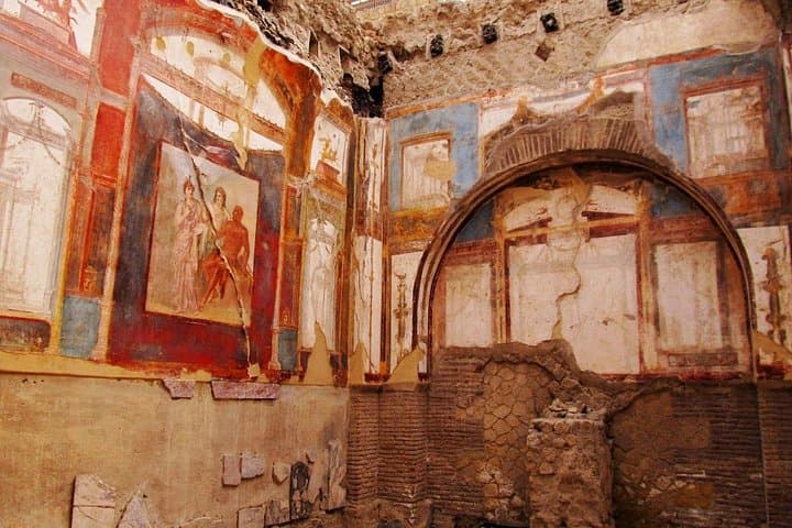Pompeii and Herculaneum Tour — photo 1 of 6