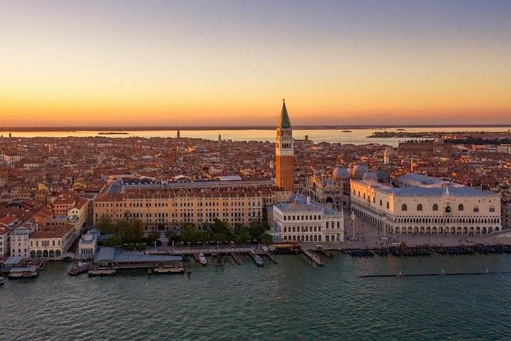 Private transfer from Venice Aeroport Marco Polo to Trieste port — photo 1 of 7