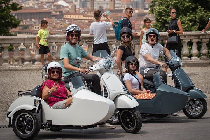 Private Vespa Sidecar Tour of Florence with Panoramic Views — photo 1 of 15