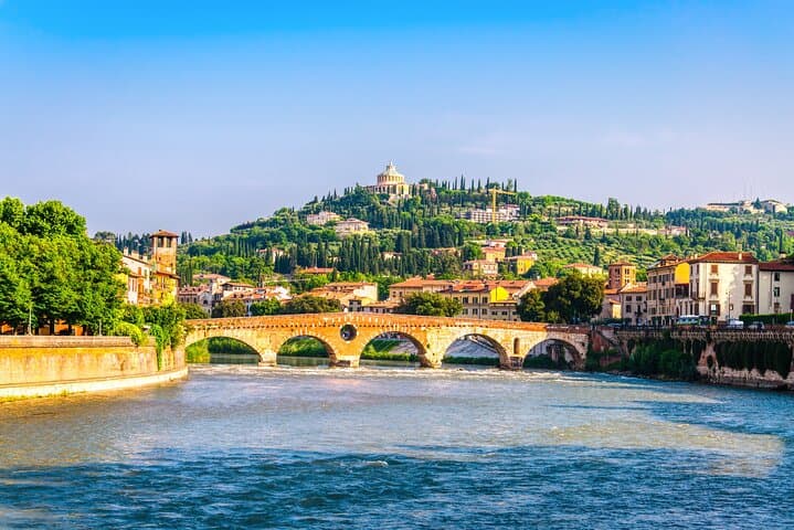 Verona - City of Lovers: Full-Day Private Tour from Venice — photo 1 of 7