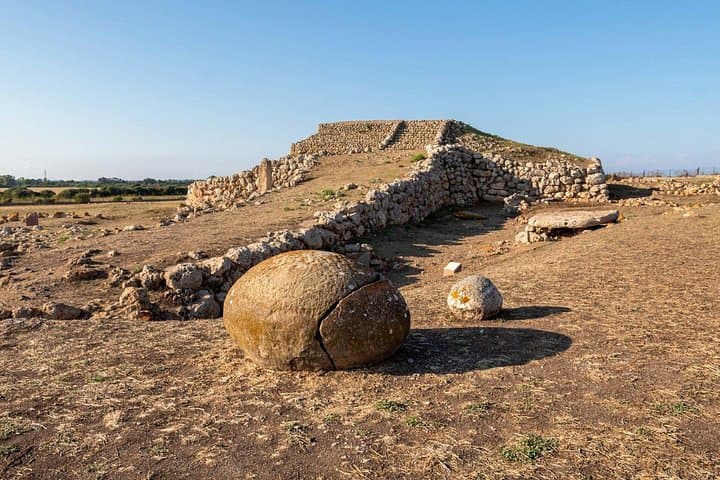 Porto Torres: Monte d'Accoddi and Su Crucifissu Mannu tour — photo 1 of 21